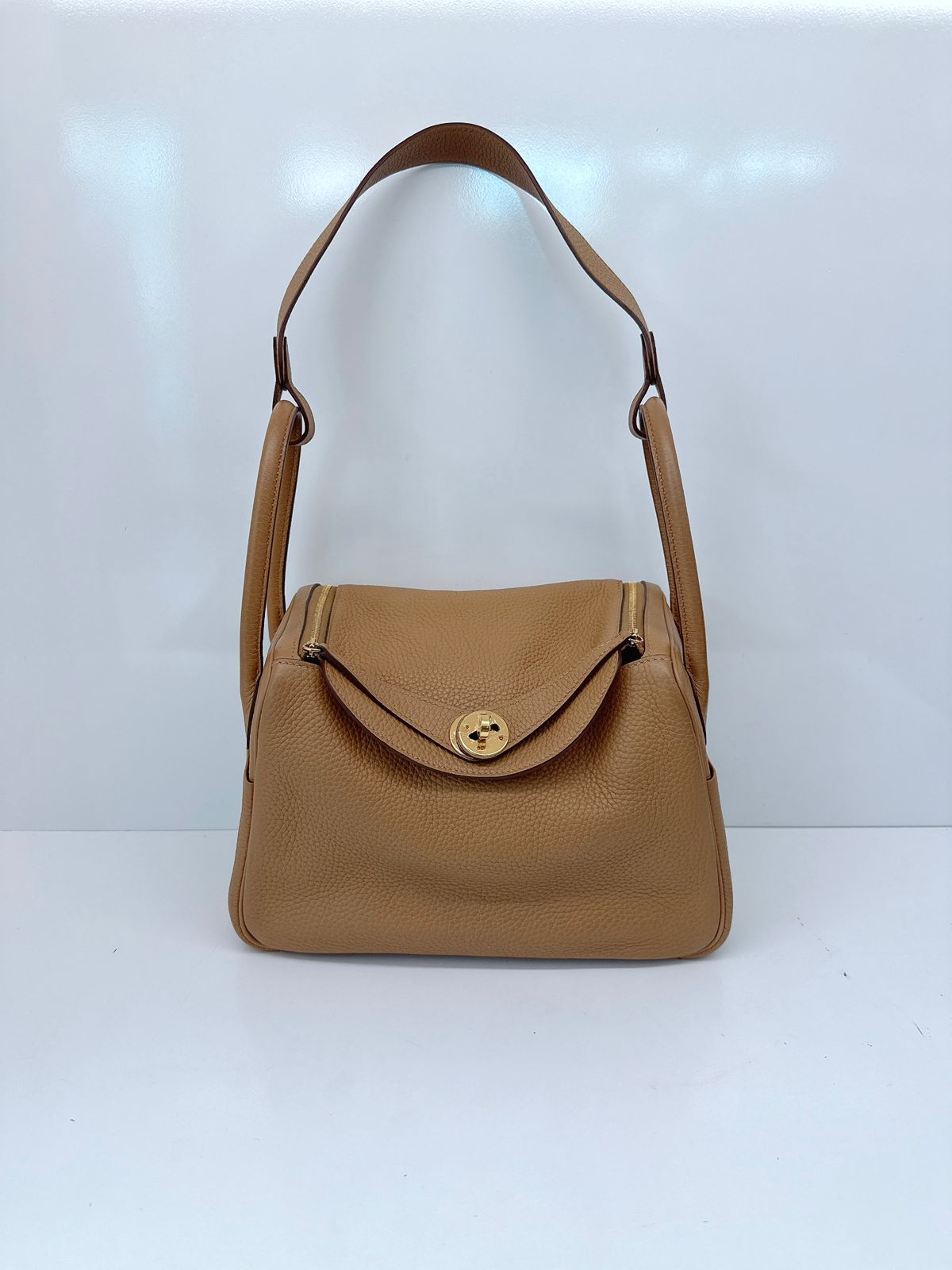 BISCUIT LINDY 26 CLEMENCE BULL CALFSKIN GOLD HARDWARE