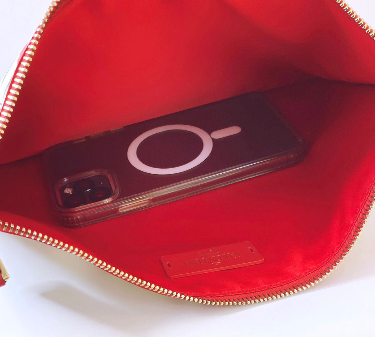 WHITE & RED LIPSTICK PRINT LEATHER MEDIUM POUCH