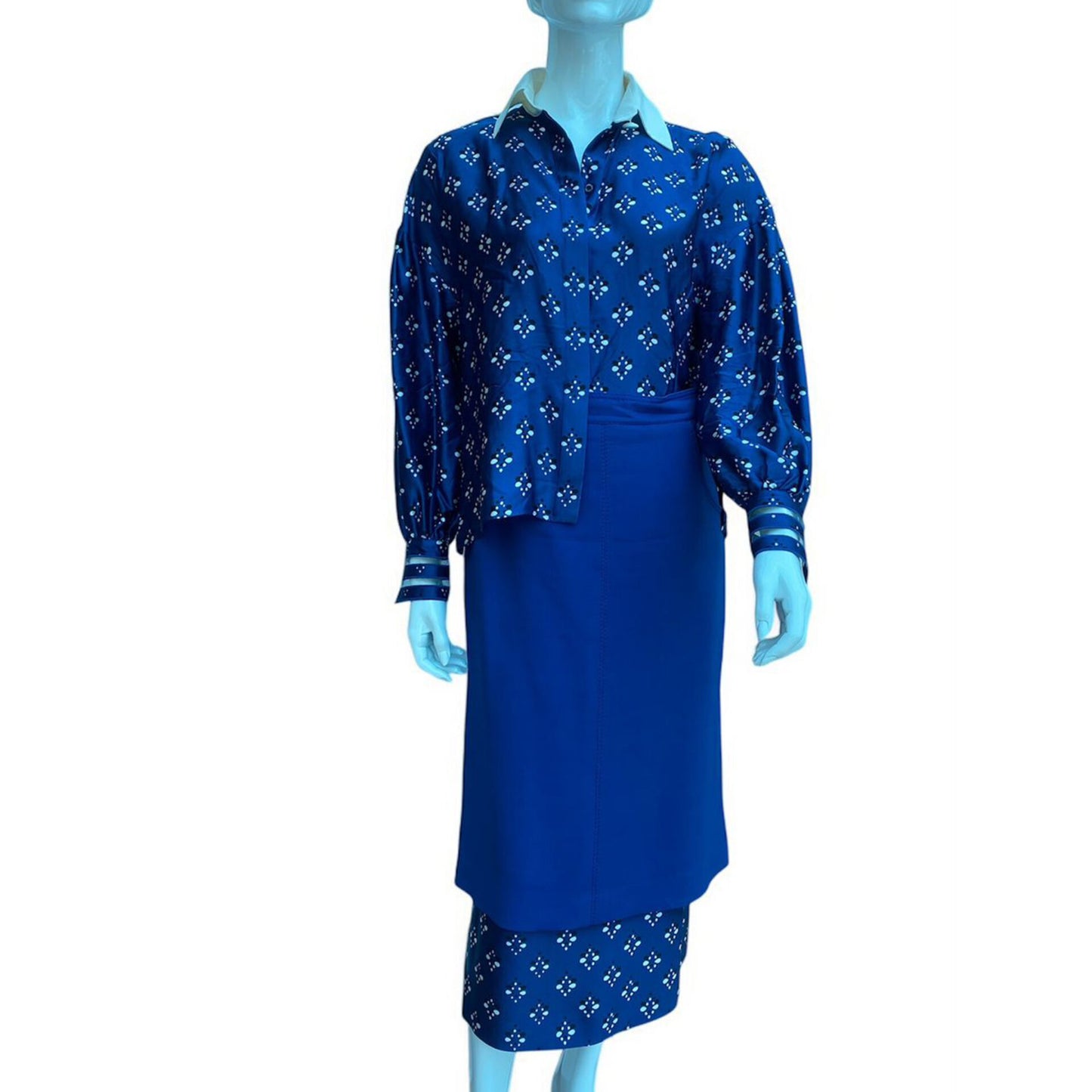 BLUE SILK BLOUSE AND SKIRT SET 42