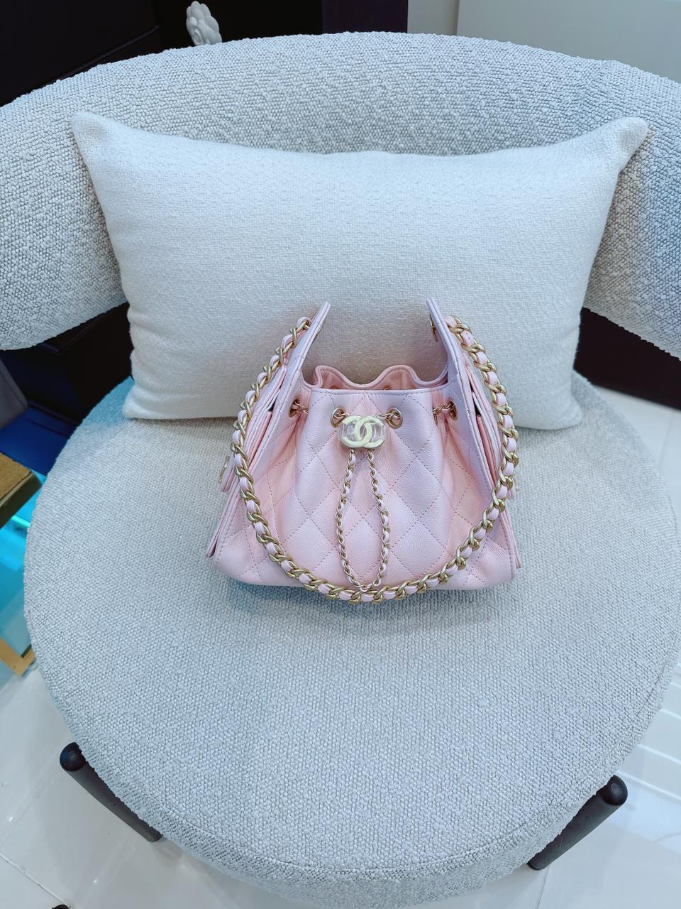 LIGHT PINK MINI CHANEL 25 HANDBAG GRAINED CALFSKIN GOLD TONE METAL HARDWARE