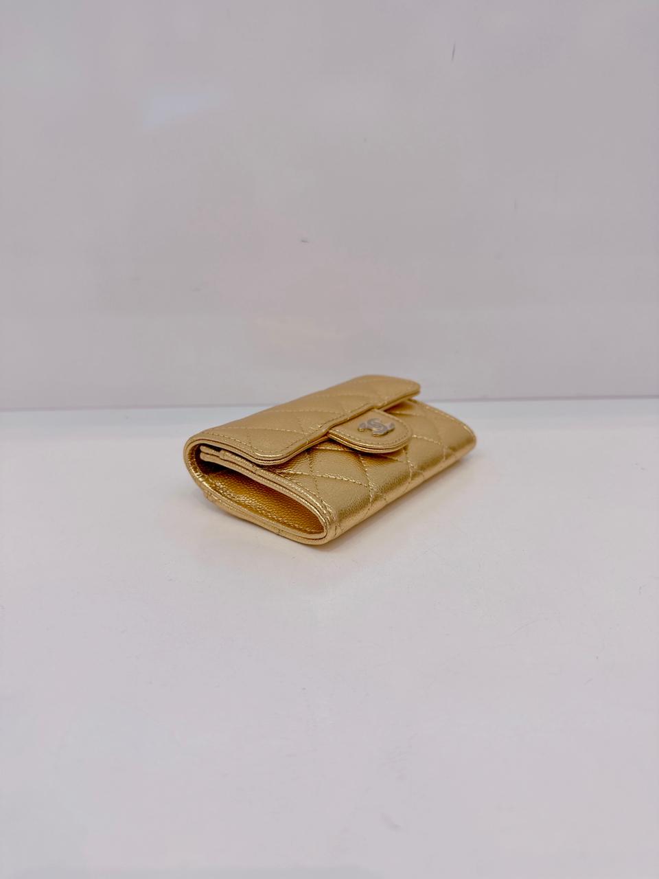 GOLD METALLIC GRAINED SHINY CALFSKIN AND GOLD TONE METAL CLASSIC CARD HOLDER