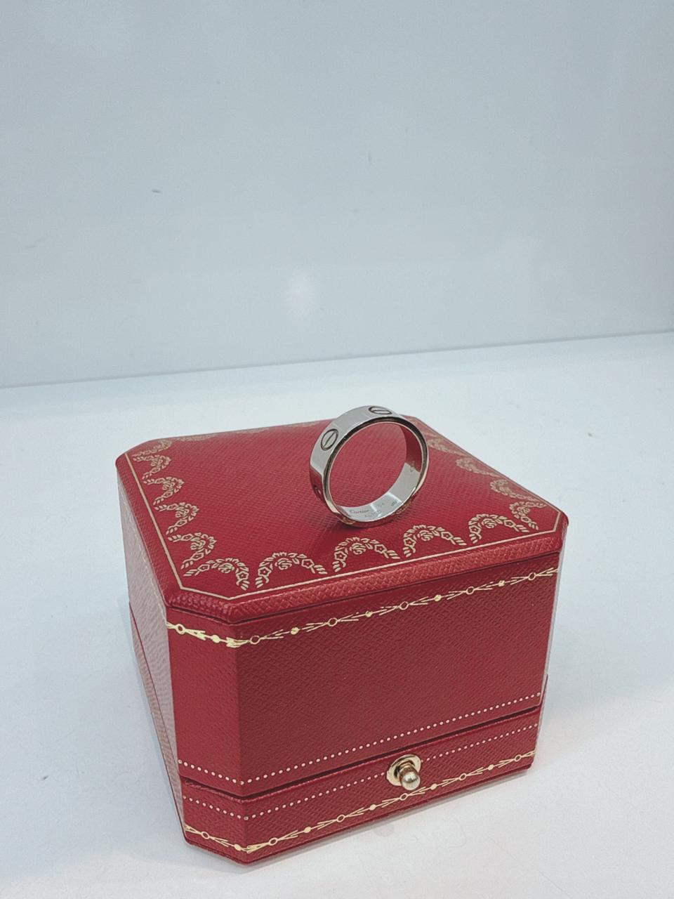 WHITE GOLD CLASSIC MODEL LOVE RING 54