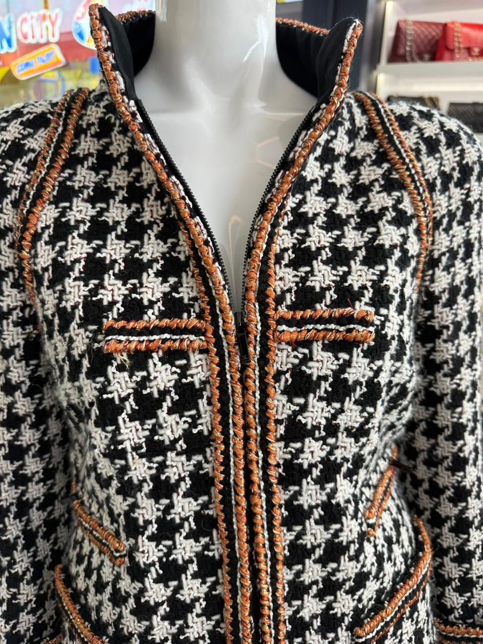 BLACK WHITE ORANGE GLITTER HOUNDSTOOTH RUNWAY 2017 JACKET 40