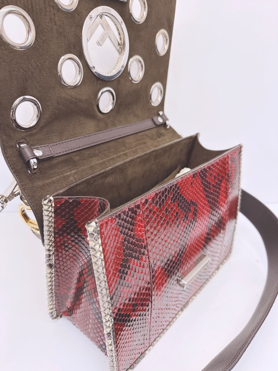 ROCCIA RED PYTHON KAN I F LOGO SHOULER BAG