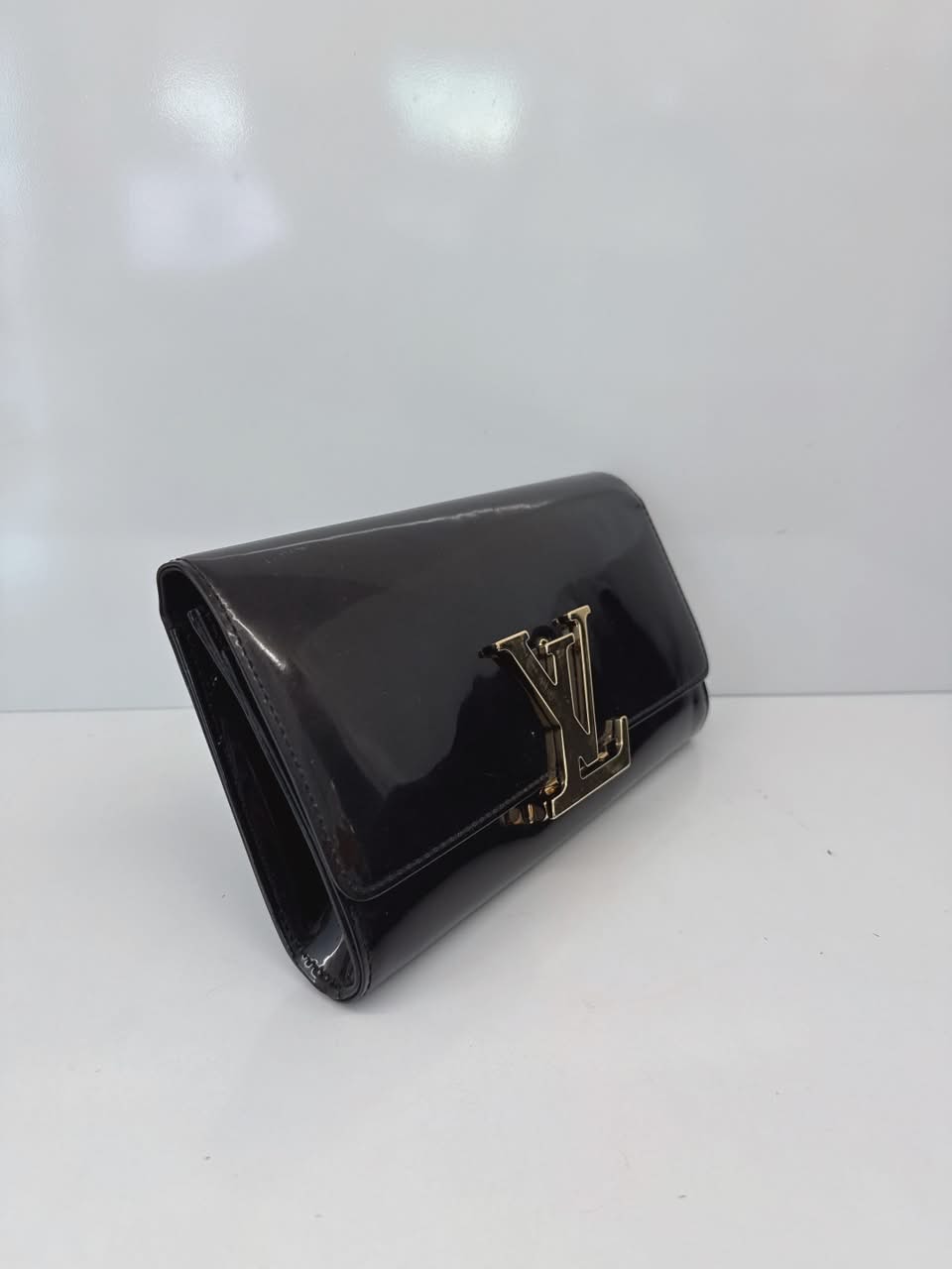 BLACK VERNIS LOUISE CLUTCH