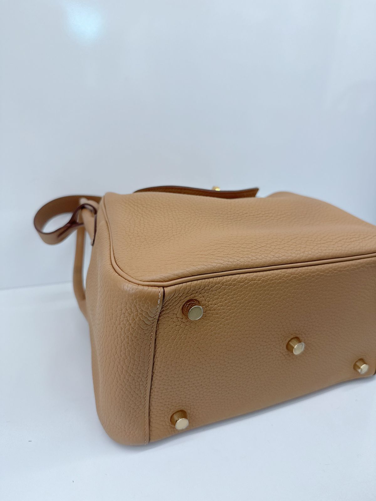 BISCUIT LINDY 26 CLEMENCE BULL CALFSKIN GOLD HARDWARE