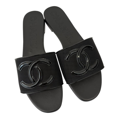 BLACK MESH  MESH LEATHER CC LOGO MULES SLIDES FLATS SANDALS 40C