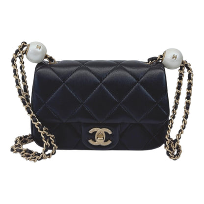 BLACK SHINY LAMBSKIN IMITATION PEARL MINI FLAP BAG GHW