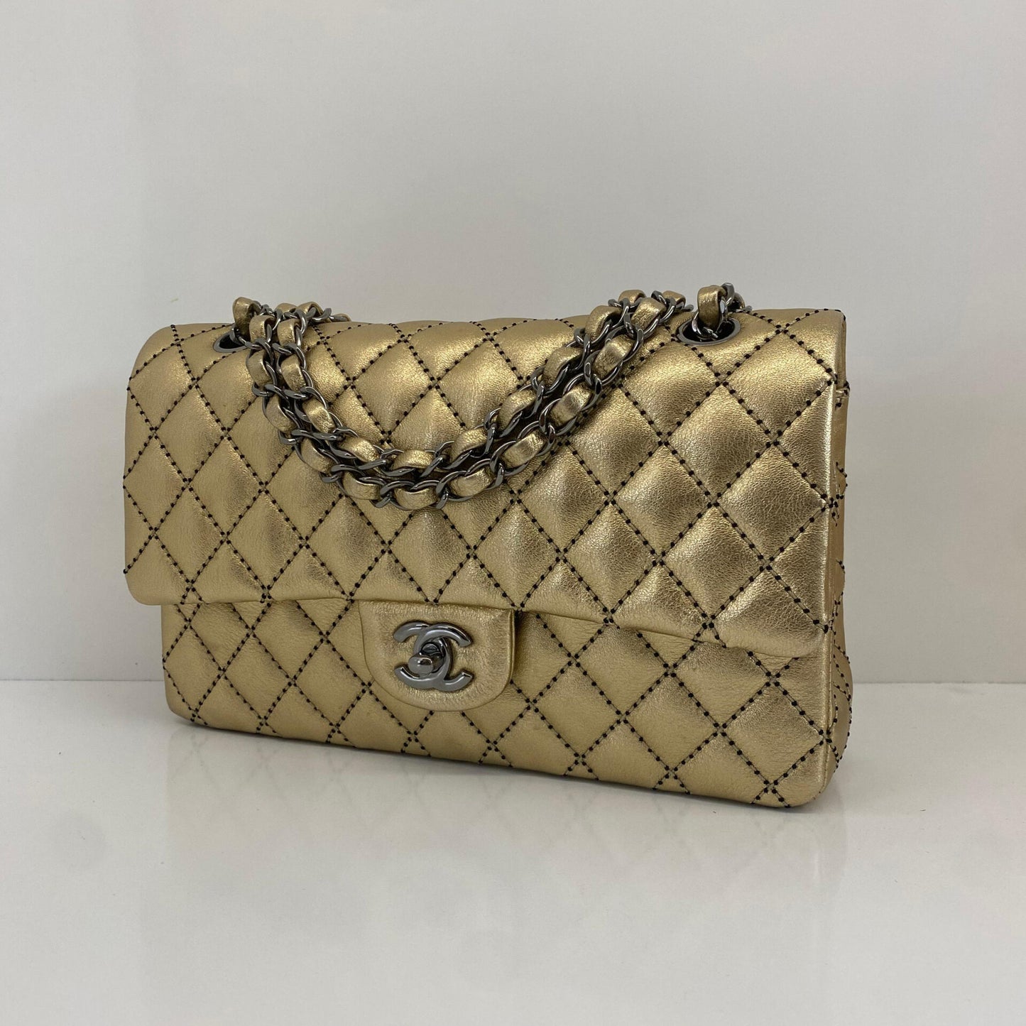 GOLD METALLIC CALFSKIN WILD STITCH SURPIQUE MEDIUM CLASSIC DOUBLE FLAP HANDBAG