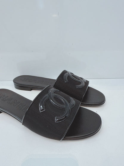 BLACK MESH  MESH LEATHER CC LOGO MULES SLIDES FLATS SANDALS 40C