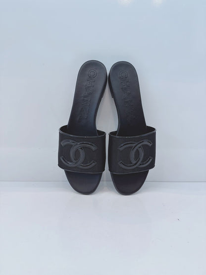 BLACK MESH  MESH LEATHER CC LOGO MULES SLIDES FLATS SANDALS 40C