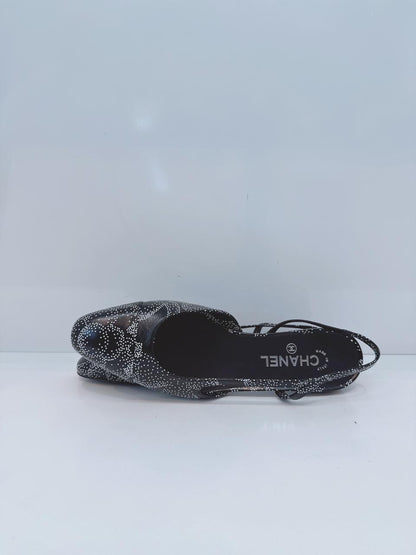 BLACK WHITE CALFSKIN CAMELLIA PRINTED CAP TOE CC SLINGBACK PUMPS 40.5