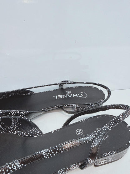 BLACK WHITE CALFSKIN CAMELLIA PRINTED CAP TOE CC SLINGBACK PUMPS 40.5