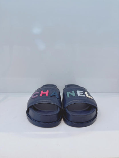 DARK VIOLET MULTICOLOR LOGO SLIDE SANDALS 41C