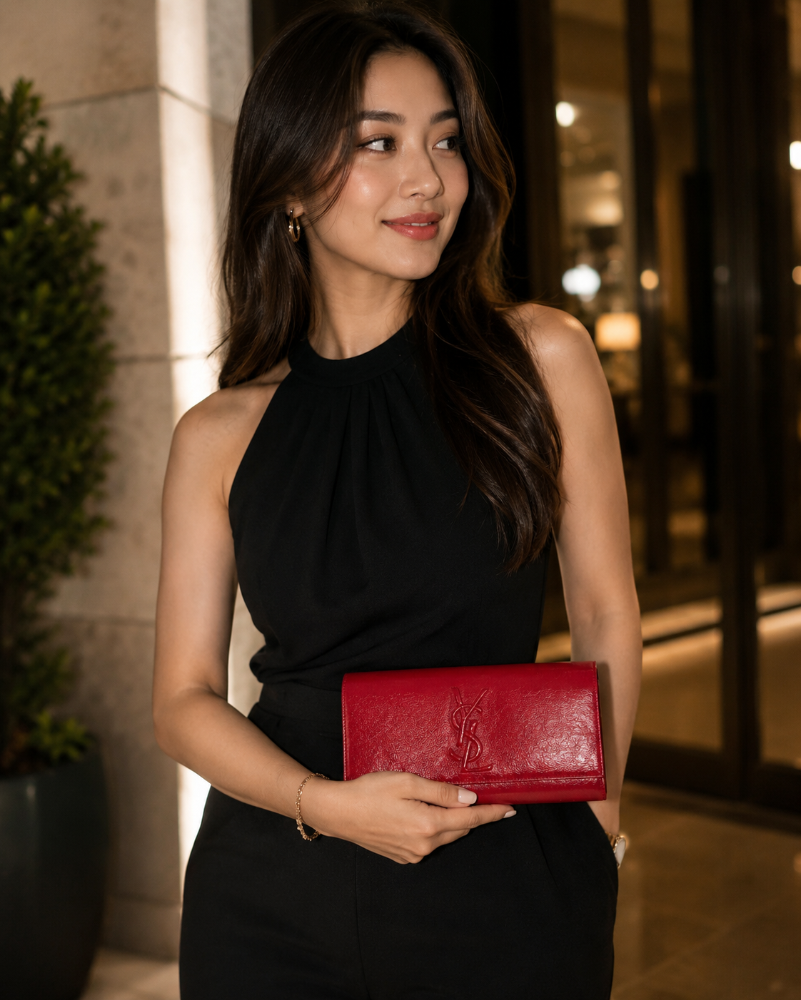 RED PATENT LEATHER BELLE DE JOUR FLAP CLUTCH