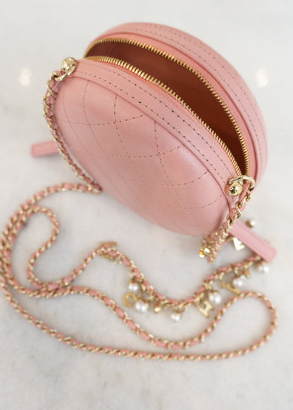 CC QUILTED LAMBSKIN ROUND CROSSBODY BAG