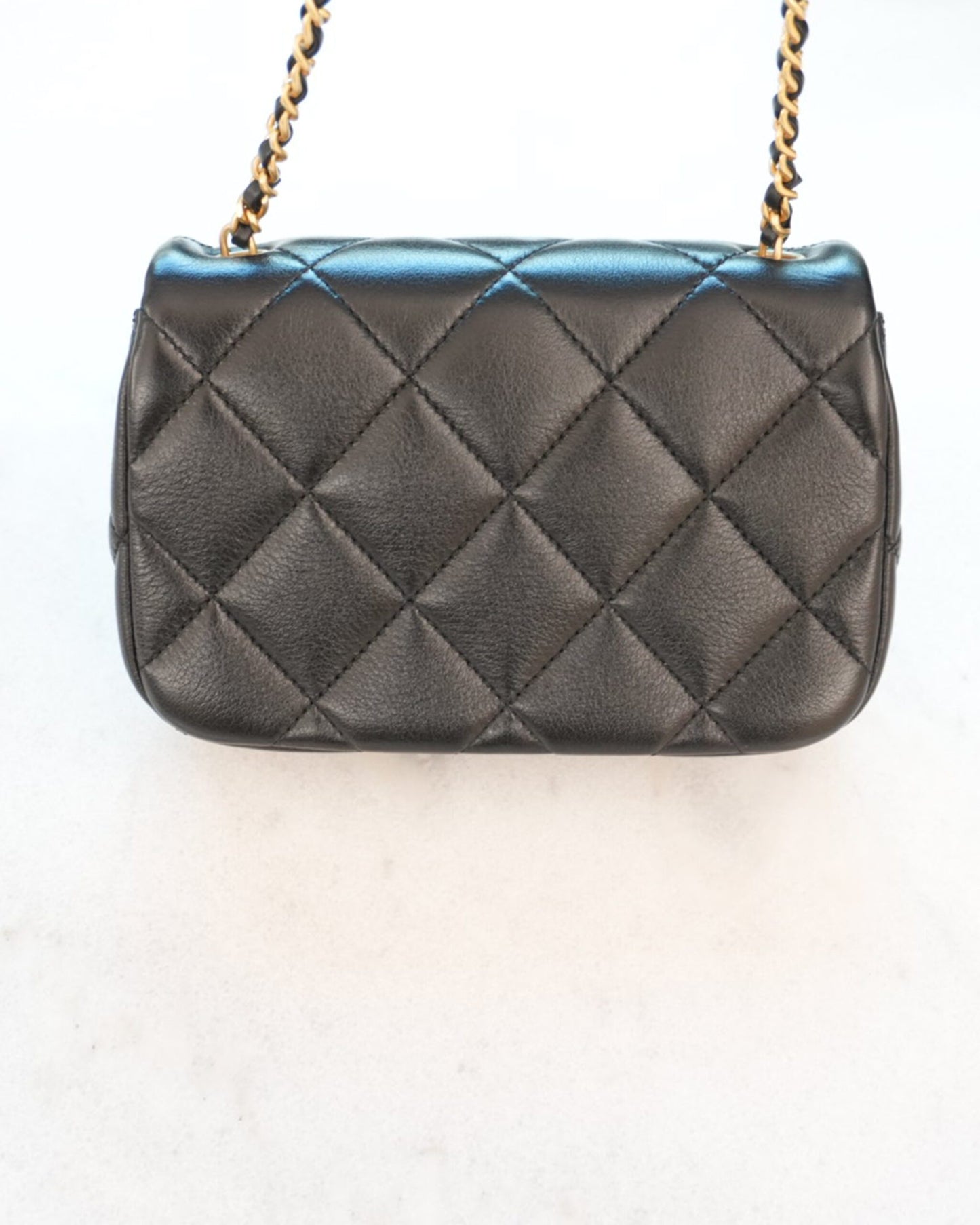 BLACK SHINY LAMBSKIN IMITATION PEARL MINI FLAP BAG GHW