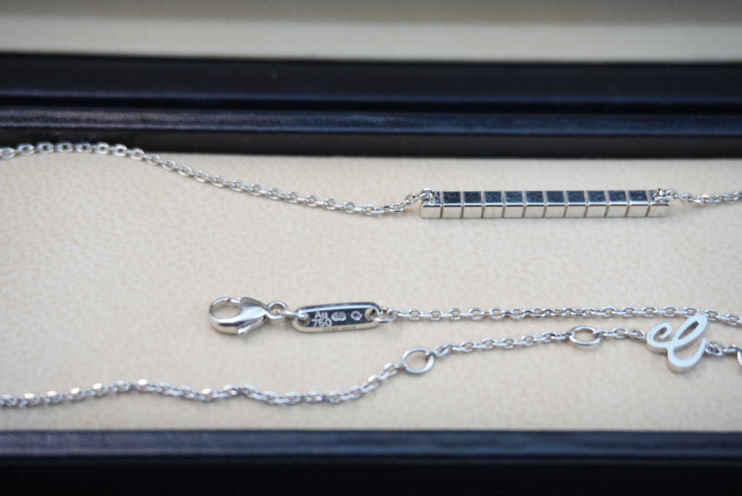 18K WHITE GOLD ICE CUBE NECKLACE
