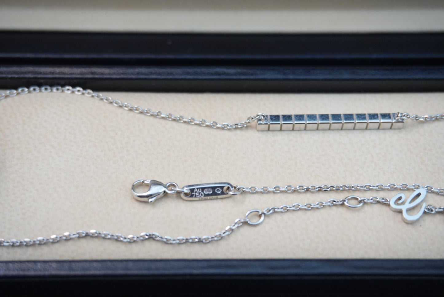 18K WHITE GOLD ICE CUBE NECKLACE