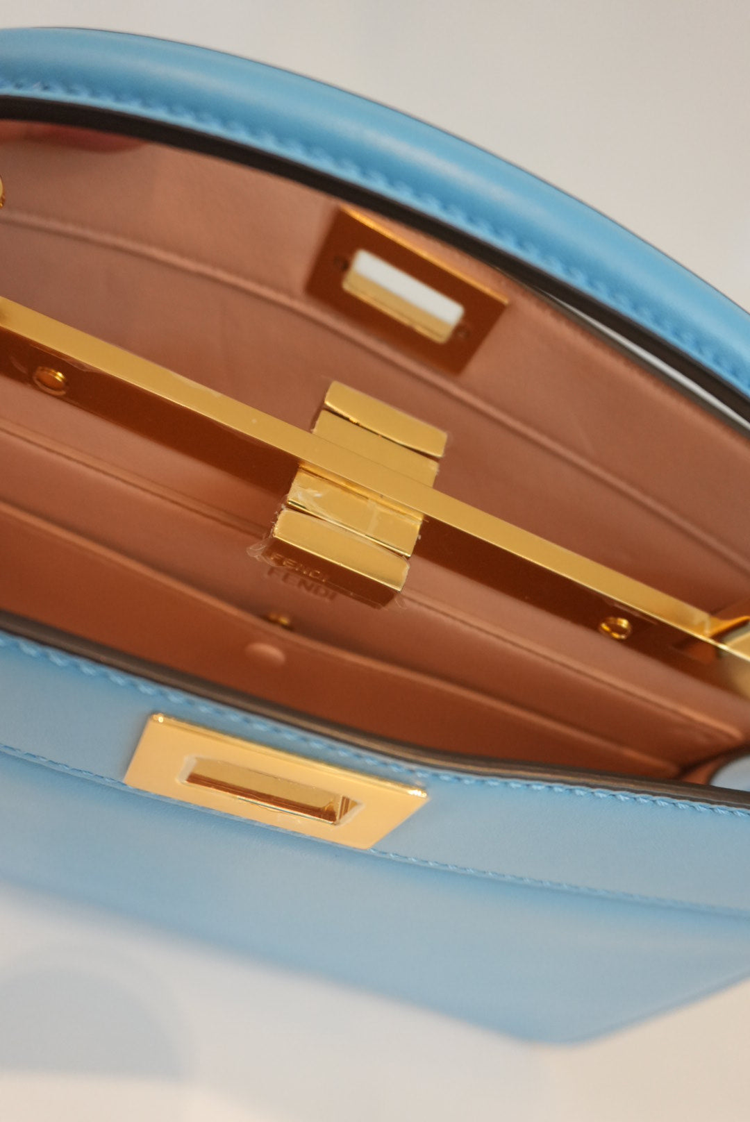 BLUE LEATHER PEEKABOO ISEEU X-CROSS BAG