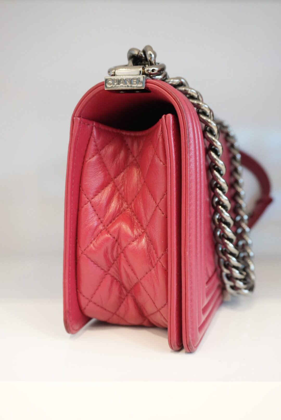 DARK PINK CHEVRON CALFSKIN LEATHER MEDIUM BOY FLAP BAG RUTHENIUM HARDWARE