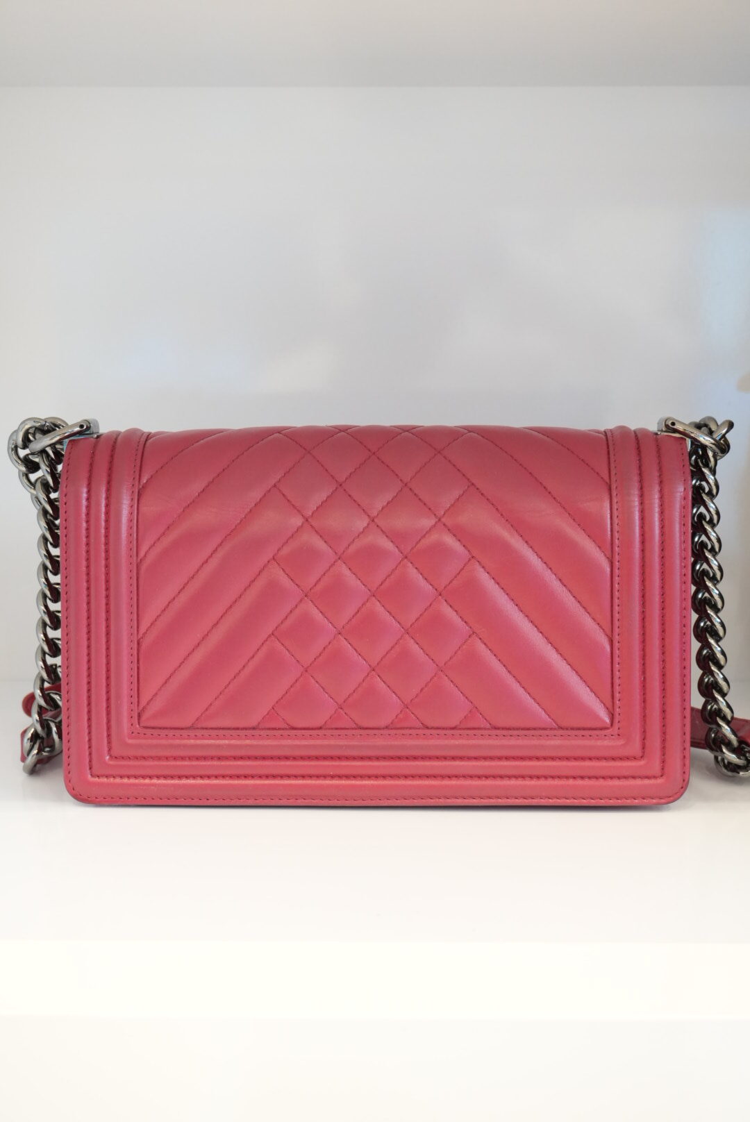DARK PINK CHEVRON CALFSKIN LEATHER MEDIUM BOY FLAP BAG RUTHENIUM HARDWARE