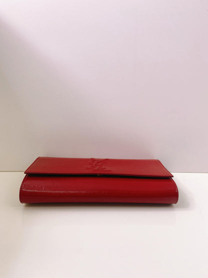 RED PATENT LEATHER BELLE DE JOUR FLAP CLUTCH