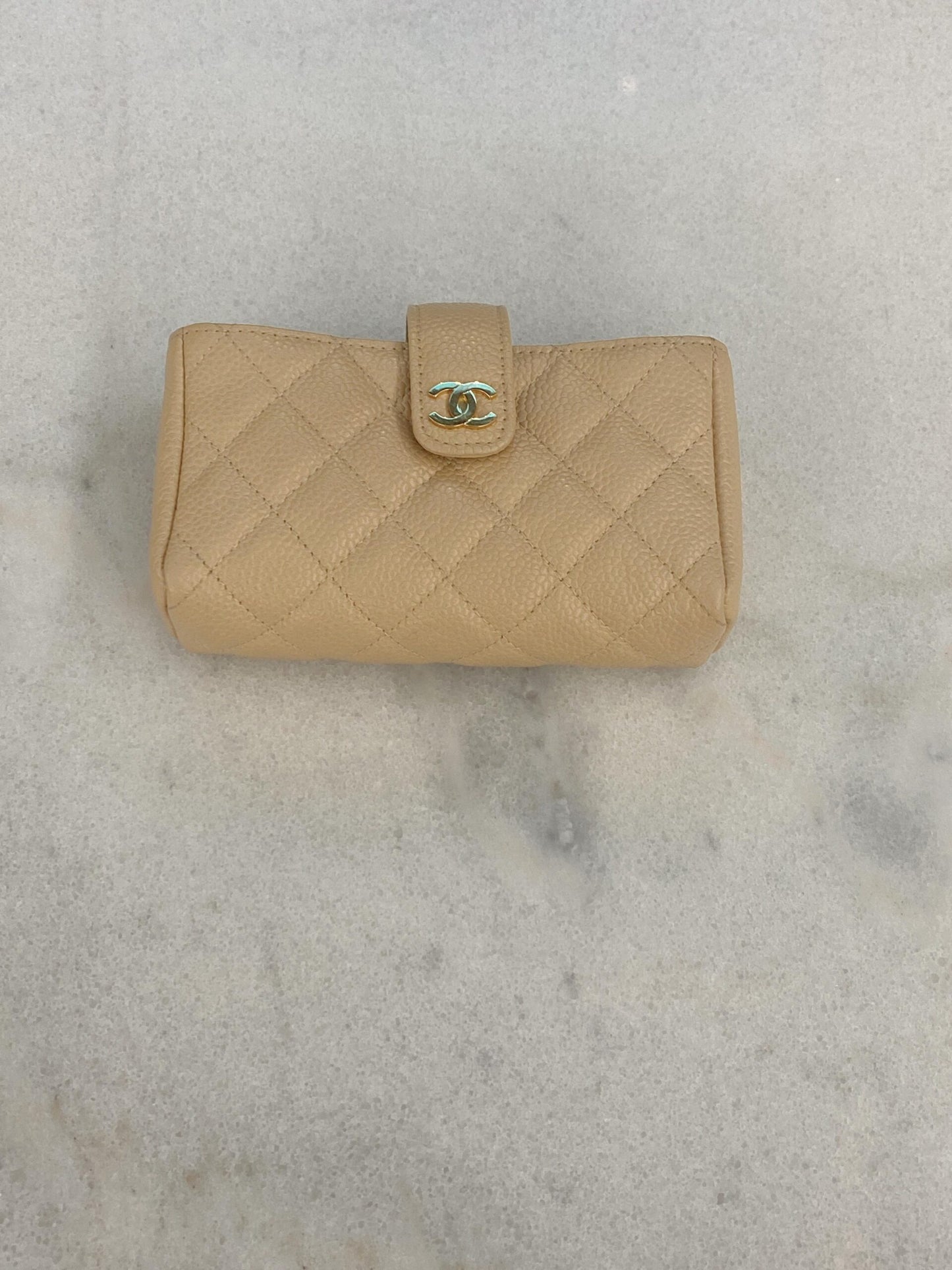 BEIGE QUILTED CAVIAR LEATHER CC O-MINI PHONE HOLDER CLUTCH