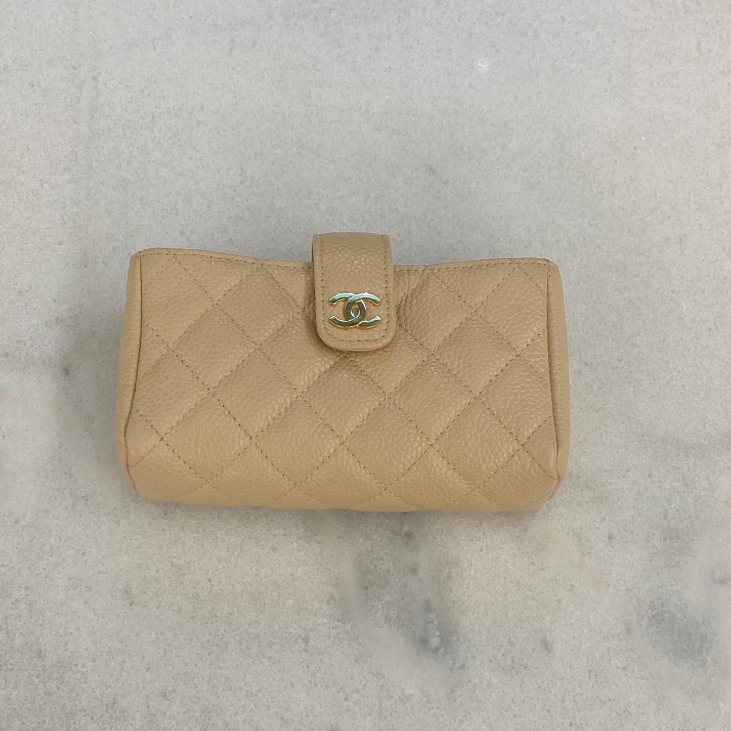BEIGE QUILTED CAVIAR LEATHER CC O-MINI PHONE HOLDER CLUTCH