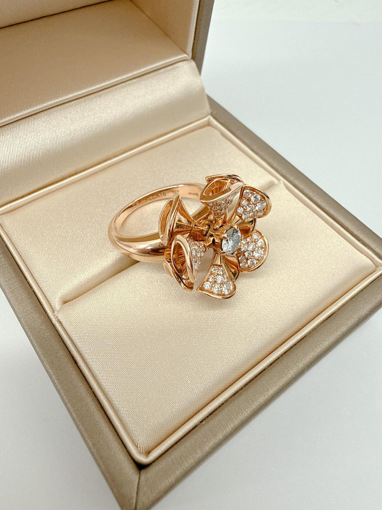 18K ROSE GOLD AND DIAMOND DIVA'S DREAM DIVISSIMA EARCLIPS AND DIVA'S DREAM RING