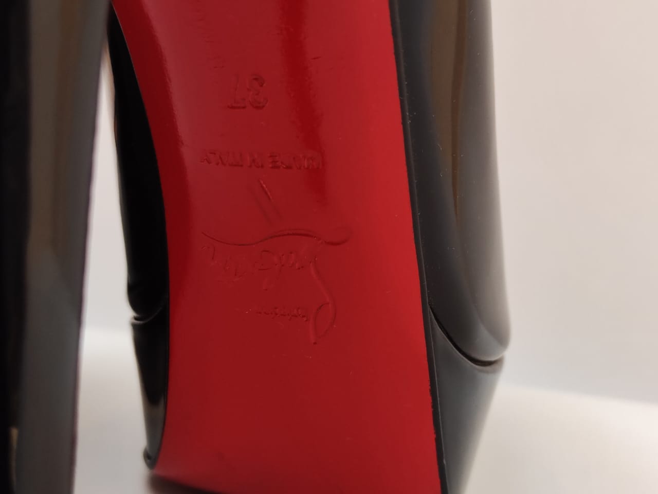BLACK PATENT ROLANDO PUMPS