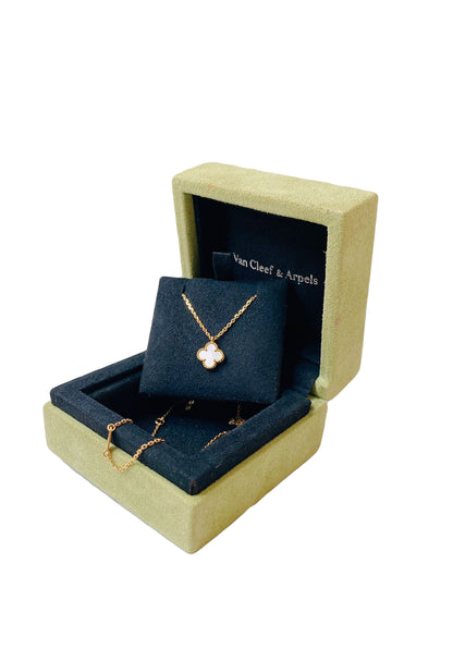 18K YELLOW GOLD AND MOTHER OF PEARL WHITE SWEET ALHAMBRA PENDANT NECKLACE