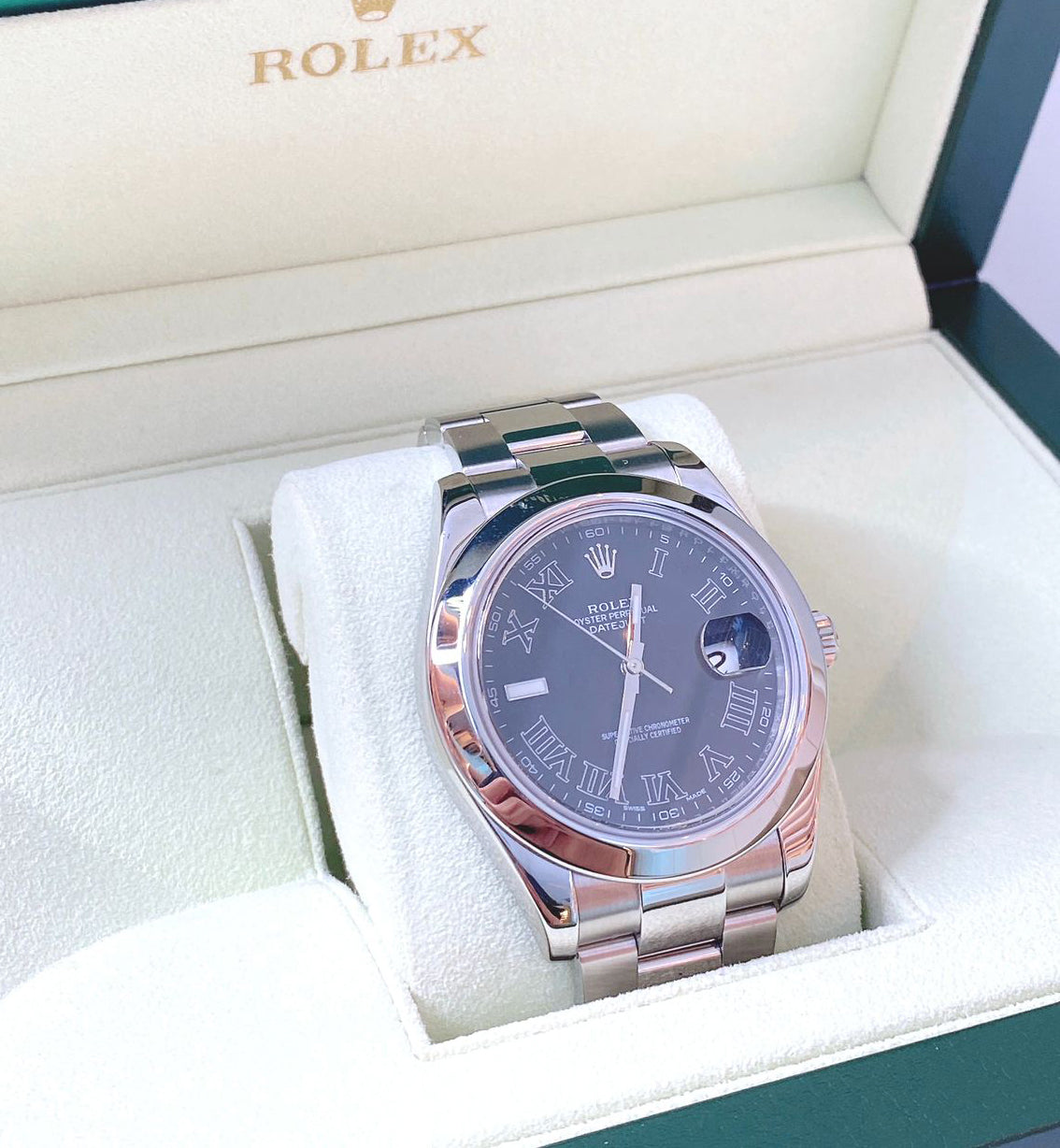 OYSTER PERPETUAL DATEJUST 116300 BLACK ROMAN DIAL