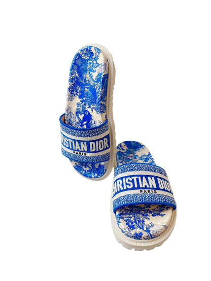 BLUE/WHITE EMBROIDERED CANVAS TOILE DE JOUY DWAY SLIDES 36.5