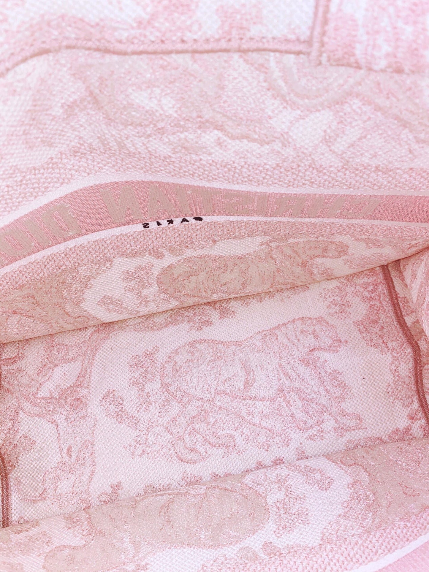 PINK/WHITE EMBROIDERED CANVAS TOILE DE JOUY MEDIUM BOOK TOTE