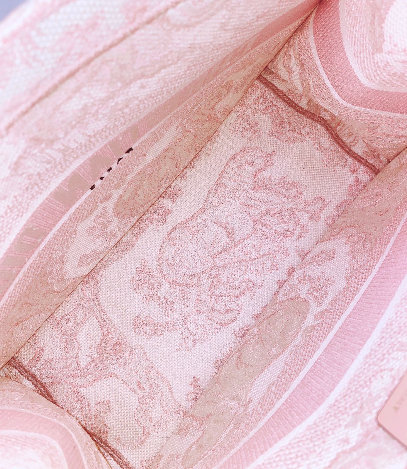 PINK/WHITE EMBROIDERED CANVAS TOILE DE JOUY MEDIUM BOOK TOTE