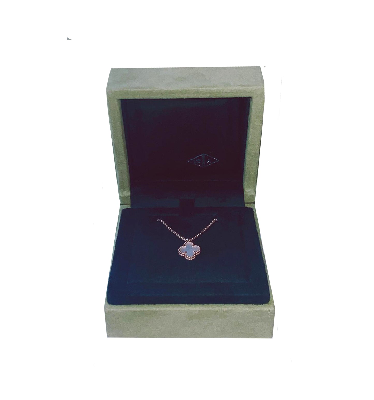 18K YELLOW GOLD AND MOTHER OF PEARL SWEET ALHAMBRA PENDANT