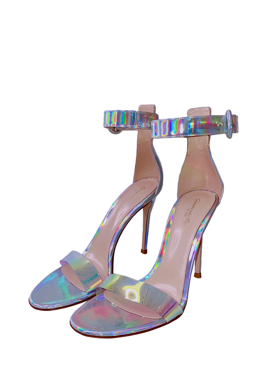 SILVER METALLIC ANKLE STRAP HEELS  40