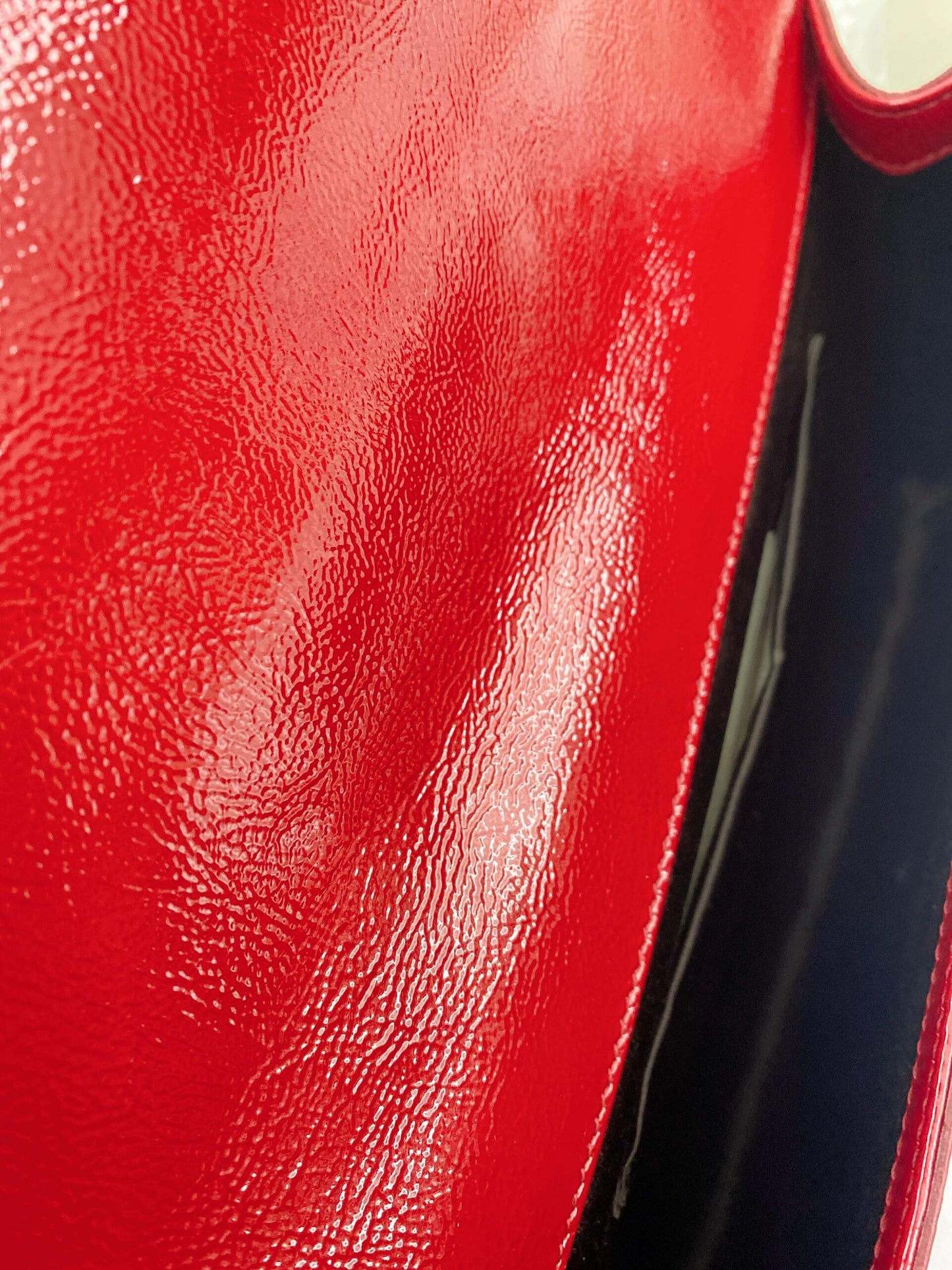 RED PATENT LEATHER BELLE DE JOUR FLAP CLUTCH