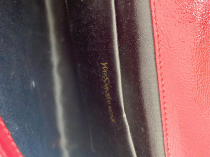 RED PATENT LEATHER BELLE DE JOUR FLAP CLUTCH