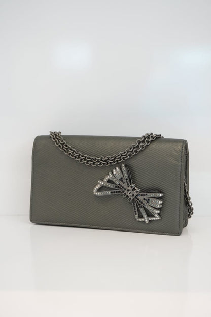 METALLIC DARK GRAY CC CRYSTAL BOW CHAIN EVENING BAG