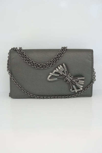 METALLIC DARK GRAY CC CRYSTAL BOW CHAIN EVENING BAG