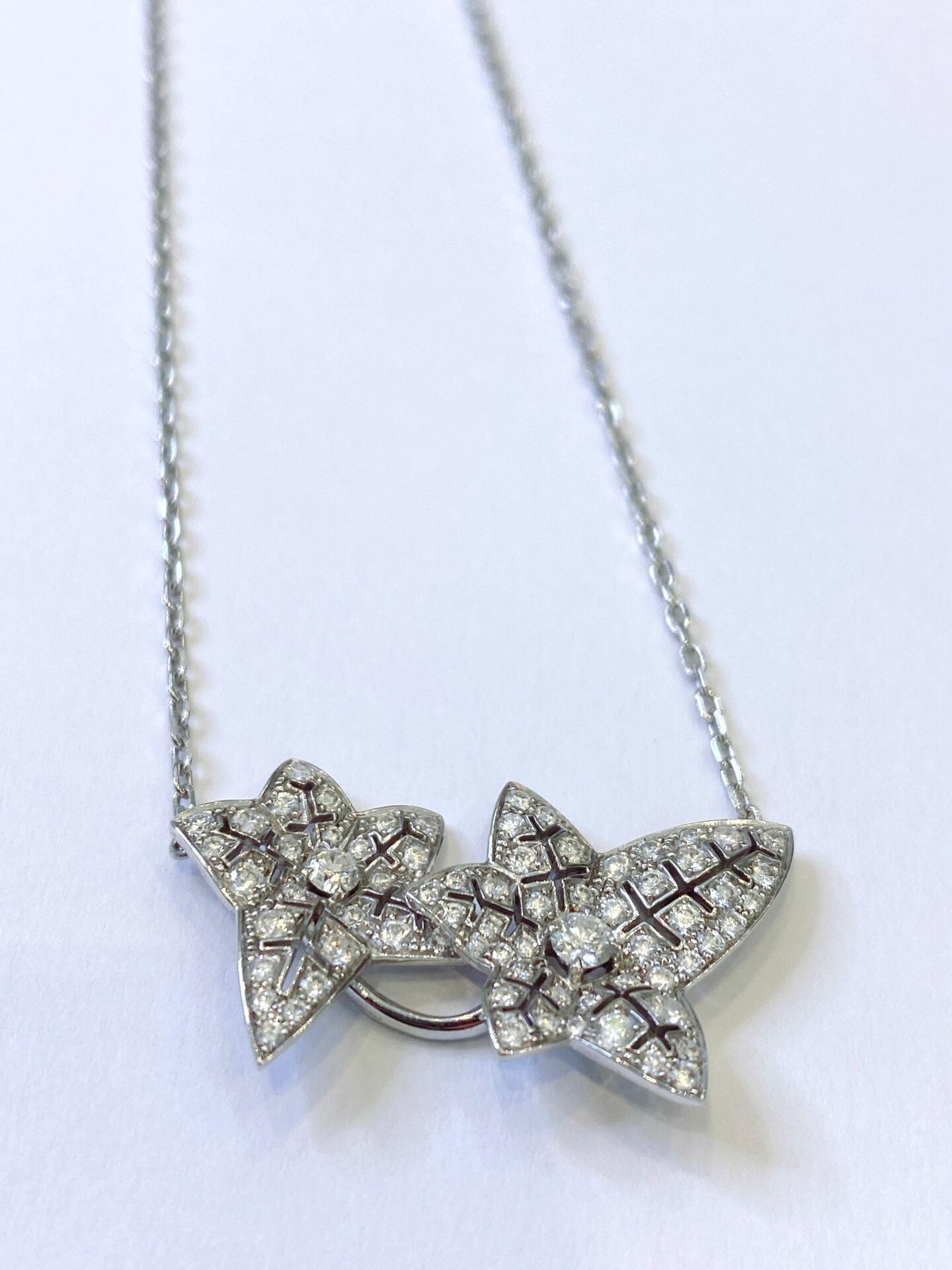 WHITE GOLD AND DIAMOND LIERRE DE PARIS NECKLACE