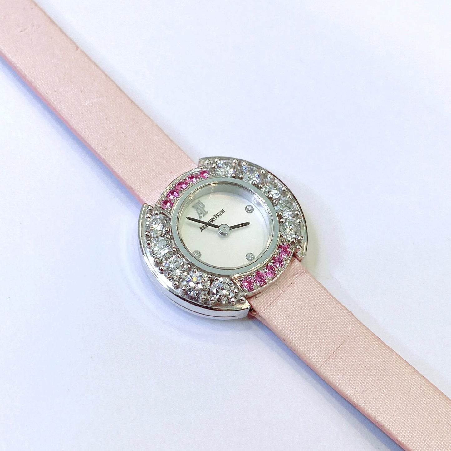 67366BC.Y.0065RA.01 VINTAGE QUARTZ WHITE GOLD DIAMOND AND PINK SAPPHIRE LADIES 21MM WATCH