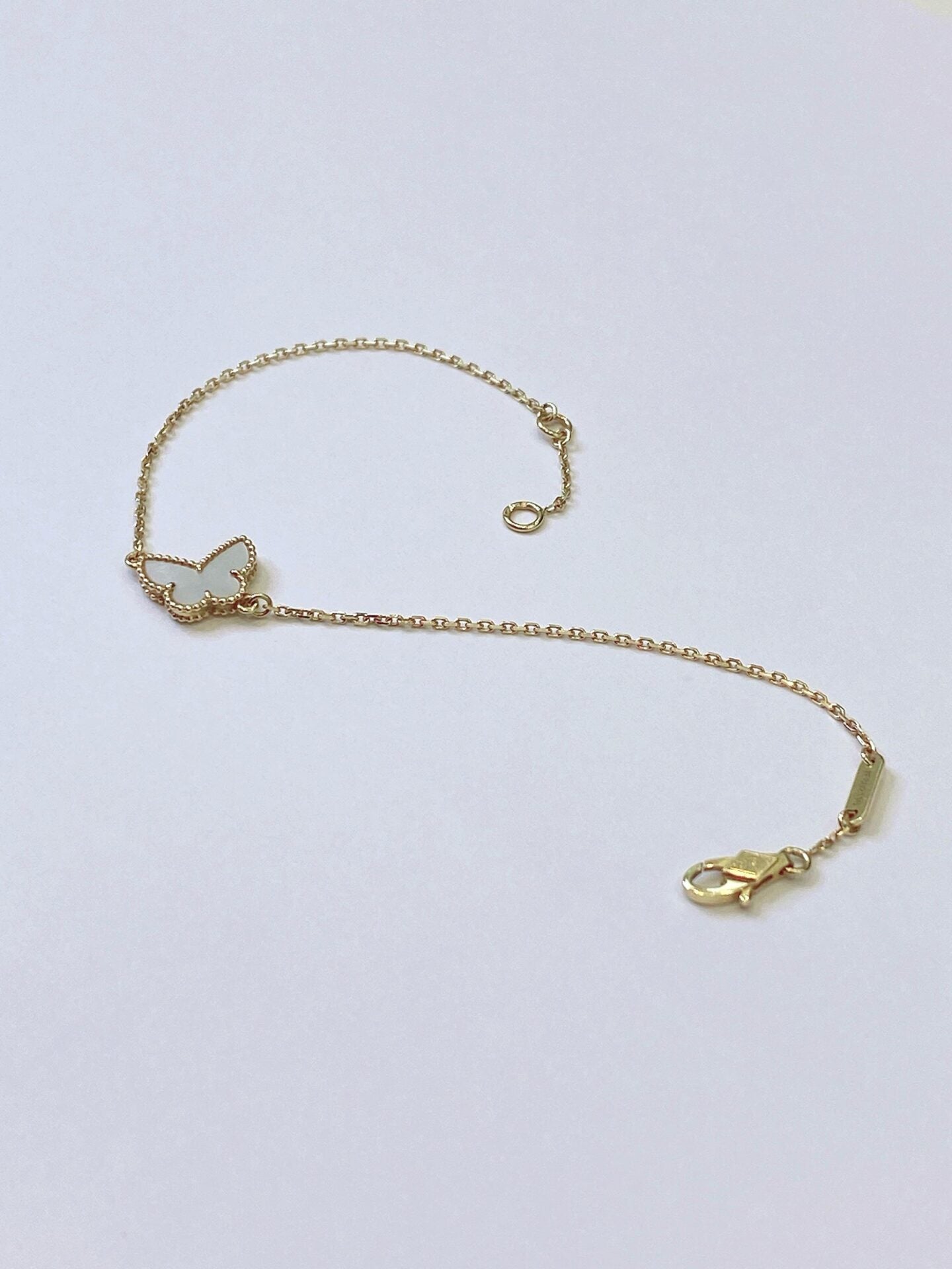 SWEET BUTTERFLY BRACELET 18K YELLOW GOLD MOTHER OF PEARL