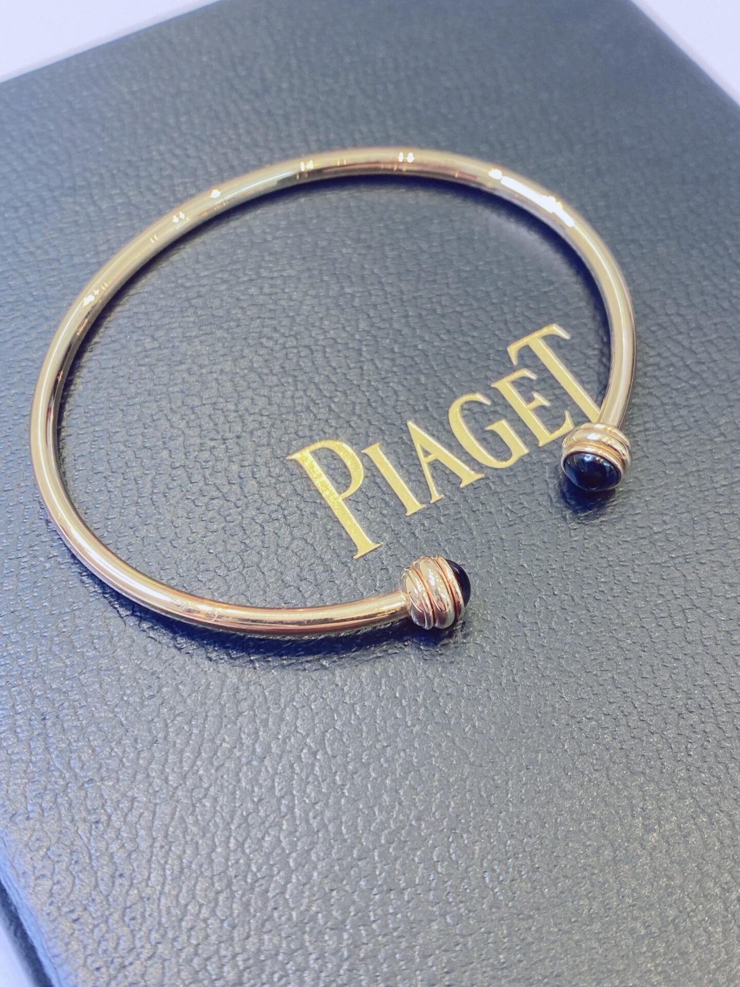 PINK GOLD ONYX POSSESSION BRACELET SIZE 15