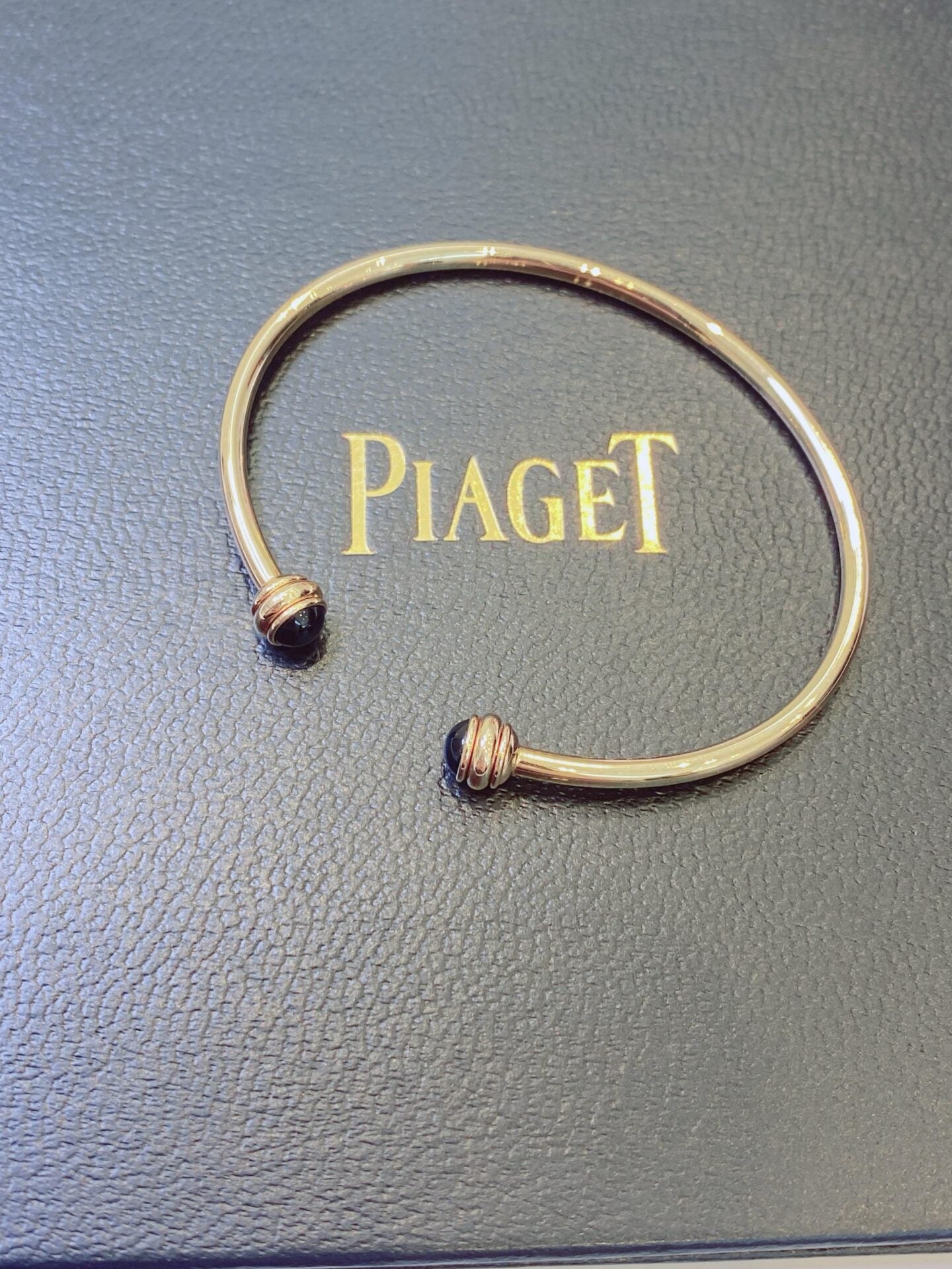 PINK GOLD ONYX POSSESSION BRACELET SIZE 15