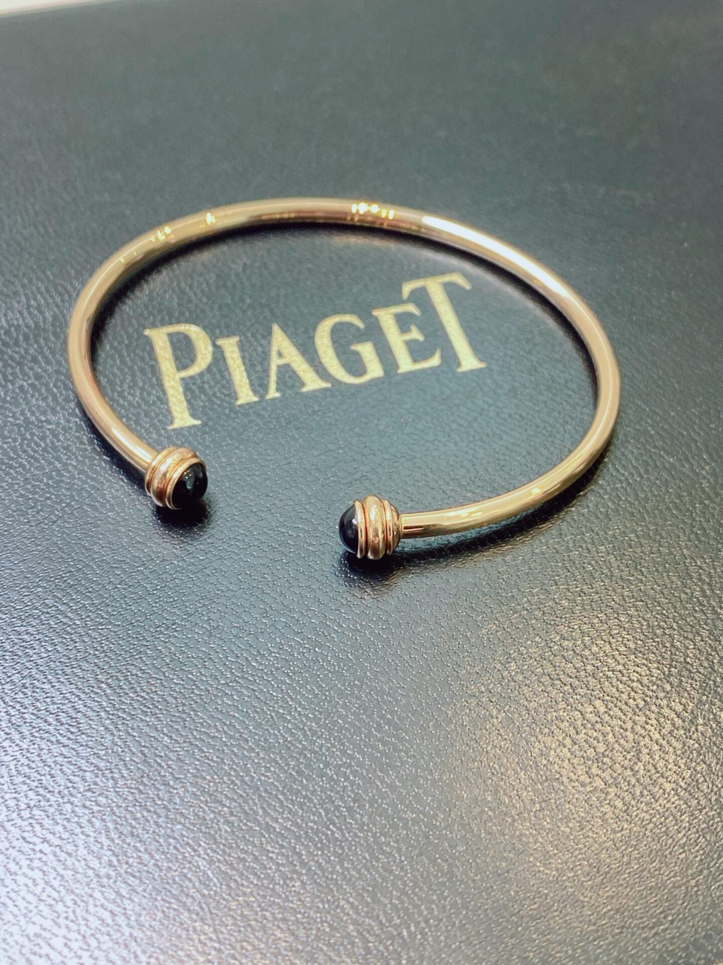 PINK GOLD ONYX POSSESSION BRACELET SIZE 15