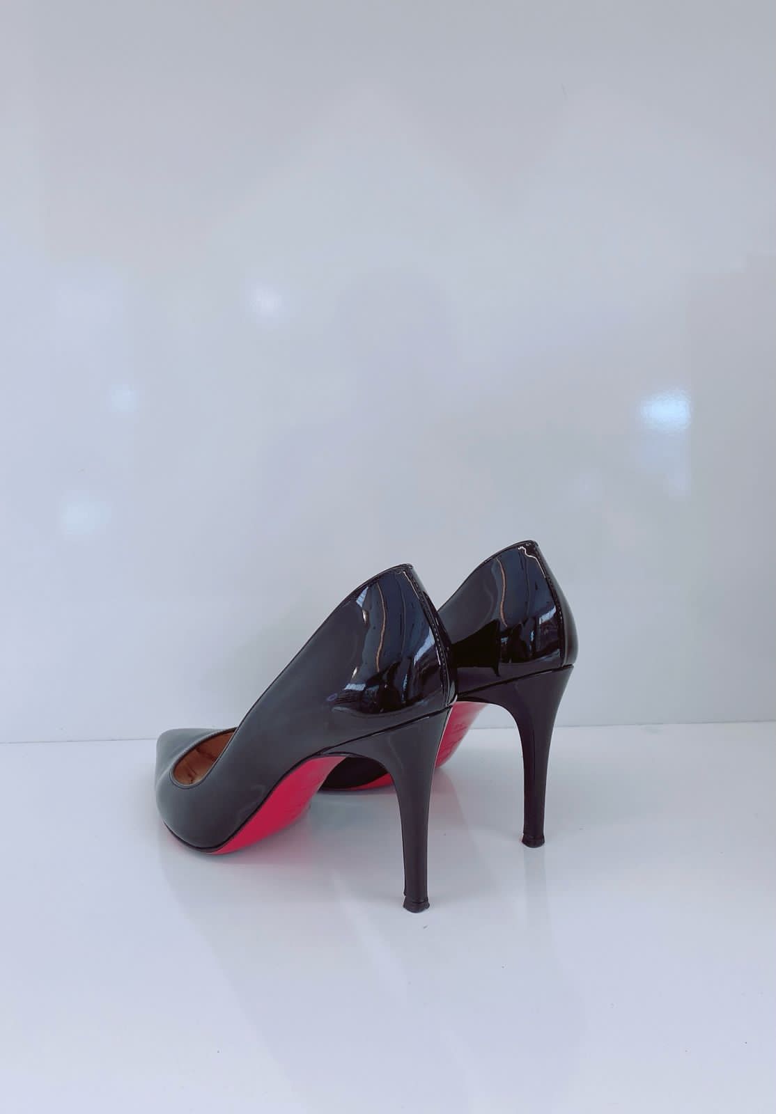 BLACK PATENT LEATHER PIGALLE PUMPS 38