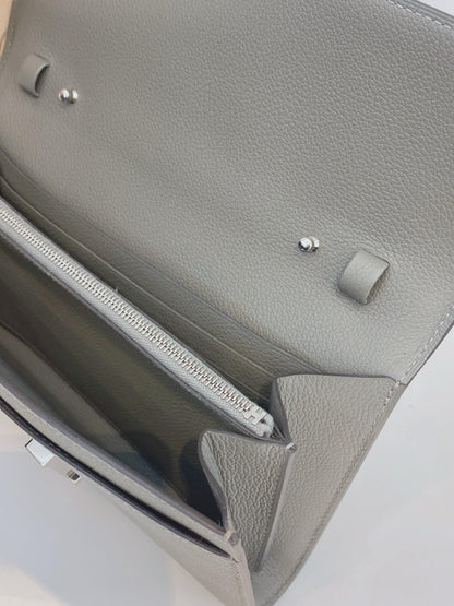 GRIS MEYER EVERCOLOR CONSTANCE TO GO WALLET PALLADIUM HARDWARE